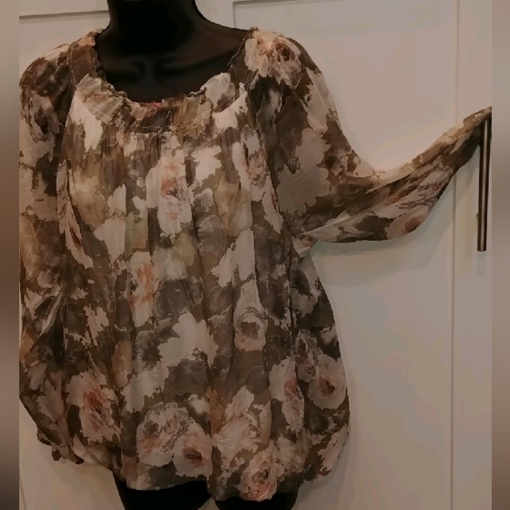 Giusy silk floral top from Italy